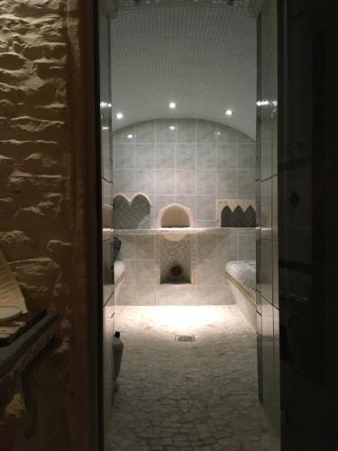 Saint-Pierre-le-Vieux Bed & Breakfast | Zen au Marais Hammam Massages