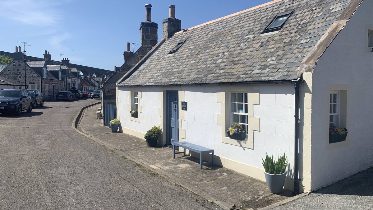 Cullen House | Zen Cottage, Seatown, Cullen