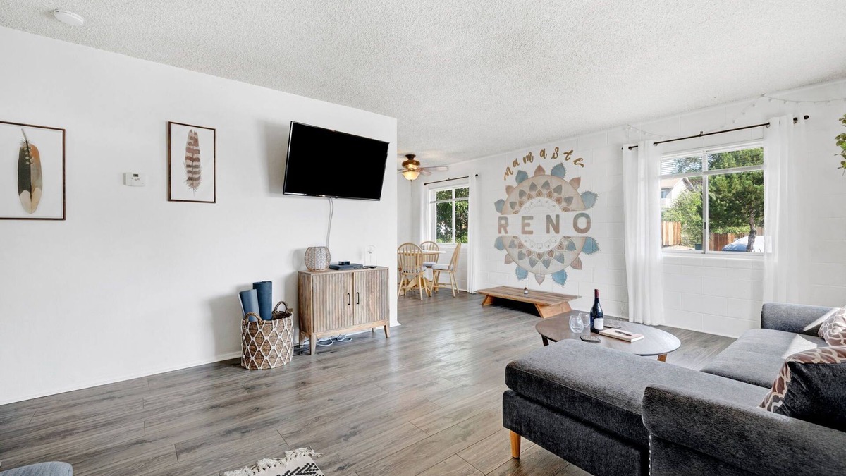 Reno/Tahoe Airport House | Zen Den, peaceful and bright 2BR by Midtown!