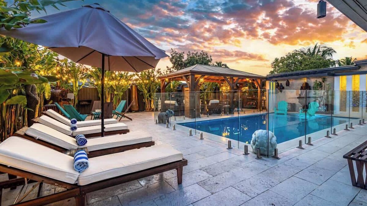 Sunset House | Zen Gem: Saltwater Pool, Putting Green, Near Beach