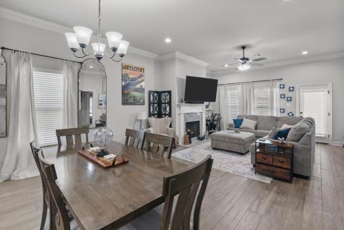 Shreveport House | Zen House, a peaceful sanctuary in Shreveport, LA! Tv in each room