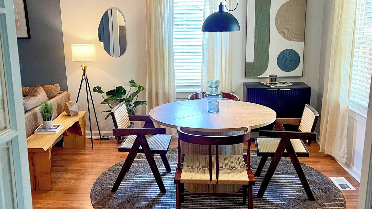 Concord House | Zen Midcentury-Art Deco Hideaway