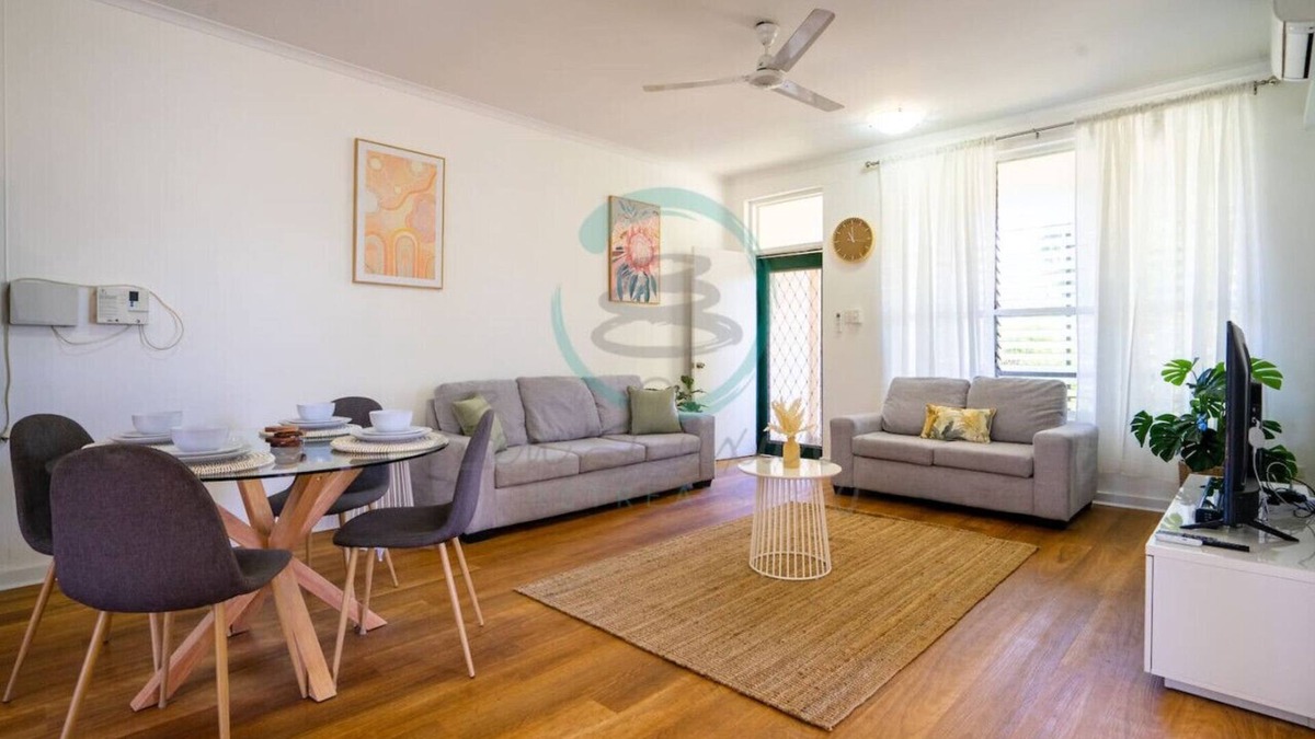 Nightcliff Apartment | Zen Nest: Cozy ~ Lawn ~ Minimalist