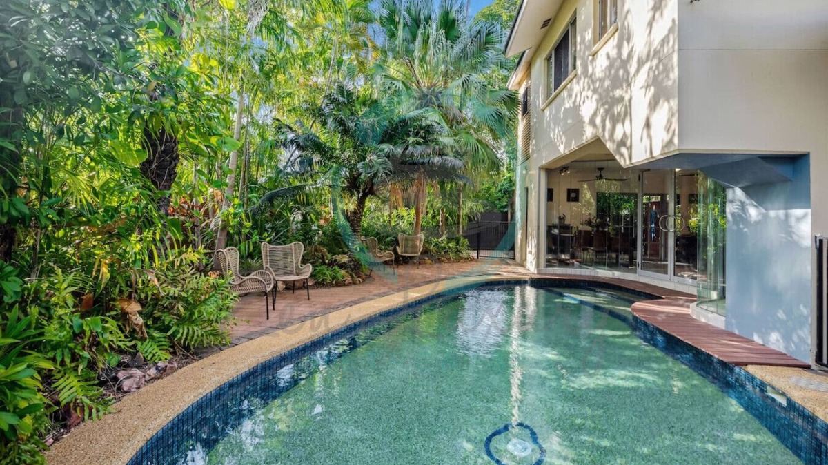 Fannie Bay House | Zen Serene Seascape: Family Pool ~ BBQ ~ Markets