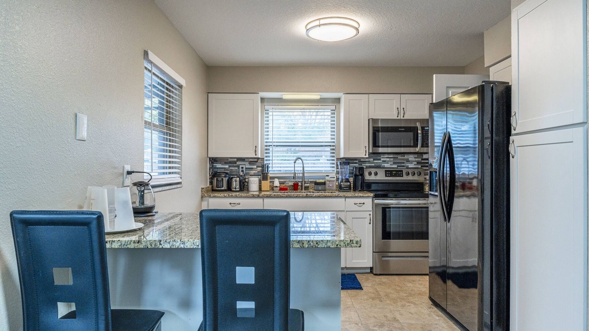 Bearss Plaza House | ZenHomes in Tampa near Busch Gardens