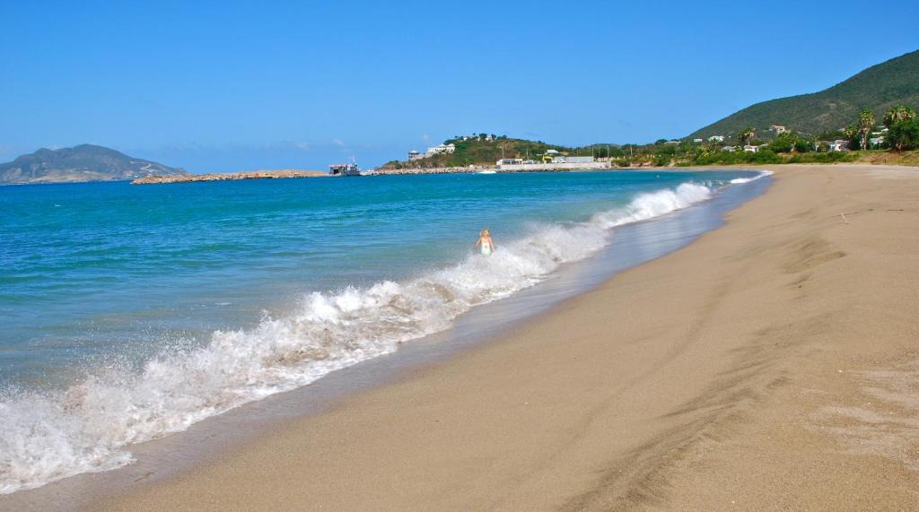 Cades Bay Villa | Zenith Nevis