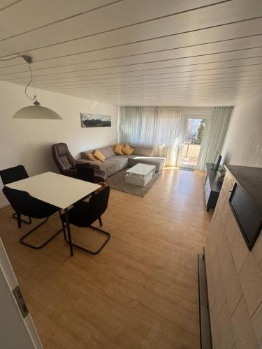 Bernhausen Apartment | Zentral gelegene Wohnung nahe Flughafen und Messe