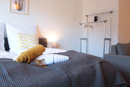 Holzgerlingen Apartment | Zentral. Stylisch. Balkon & Parkplatz. Netflix