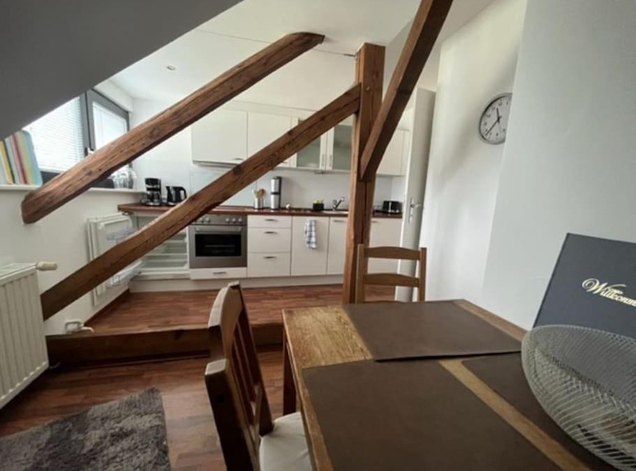 Steglitz Apartment | Zentrale Wohnung im Grünen!