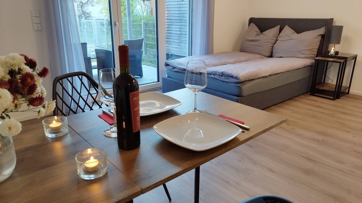 Dachau District Apartment | Zentrales, Helles und neu Möbliertes Apartment Nähe S-bahn