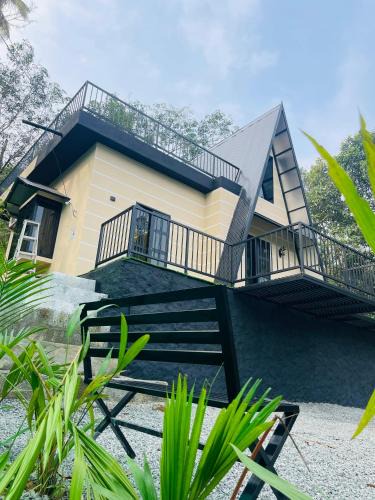 Irinjalakuda House | Zerahs Villa - Independent Villa, Athirappilly