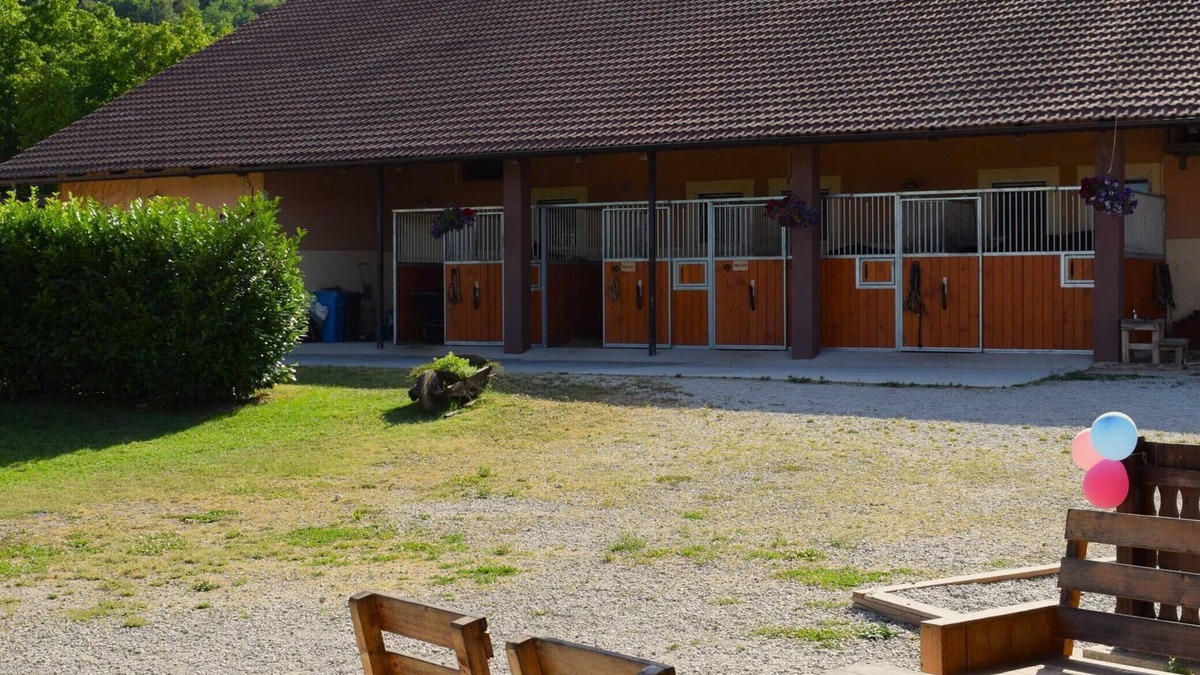 Catez ob Savi House | Zevnik Quiet Retreat with Stunning Views and Equestrian Activities - Family Room with Private Bathroom 8