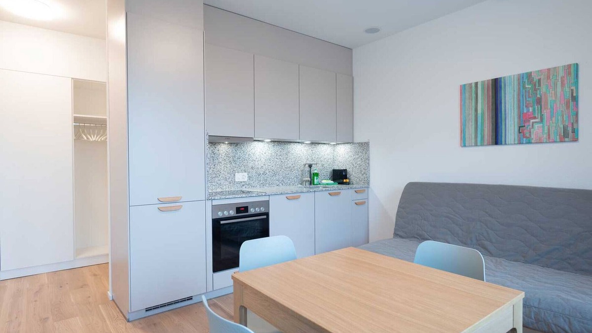 Center Apartment | ZH Green 5- Letzigrund HITrental Apartment