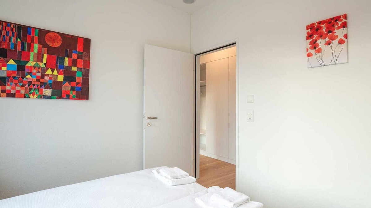 Center Apartment | ZH Red 4 - Letzigrund HITrental Apartment