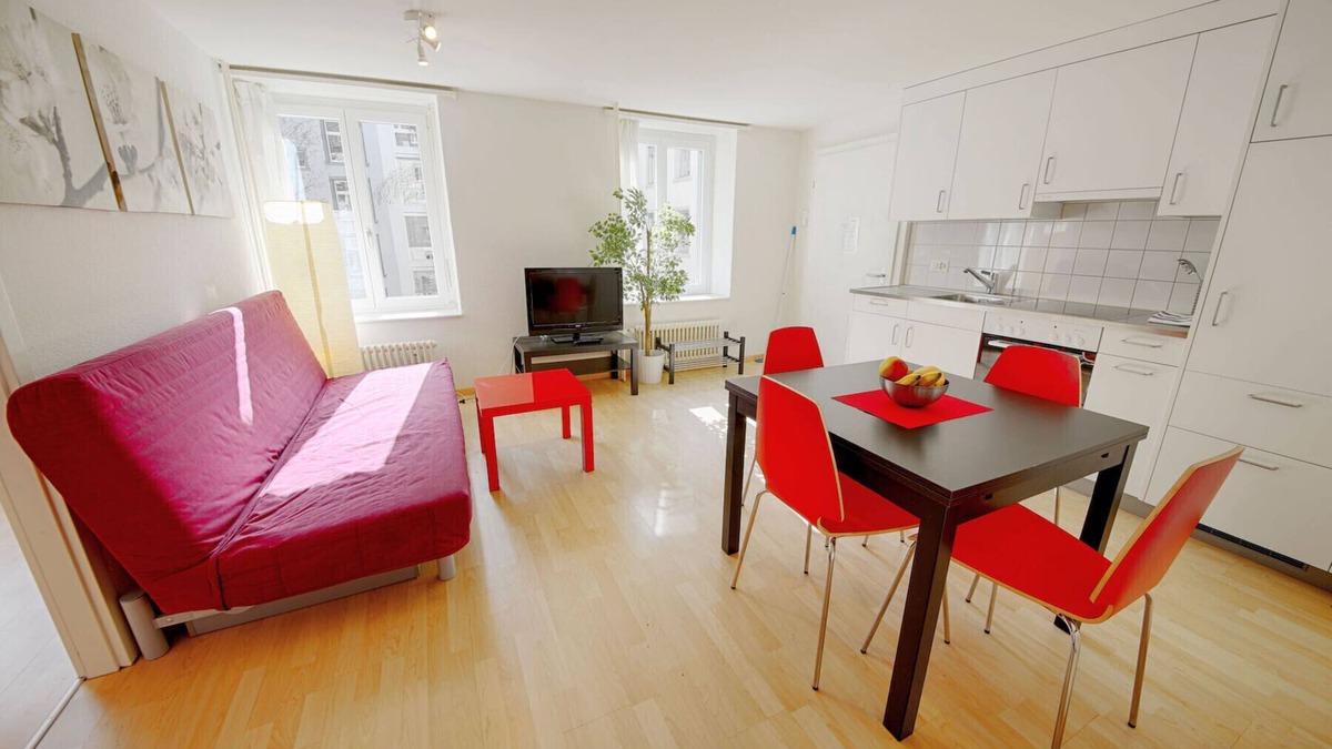 Langstrasse Apartment | ZH Rodriguez - Stauffacher HITrental Apartment