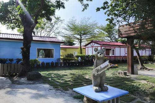 Baihe Bed & Breakfast | Zhang Yi Ya Zhu Homestay