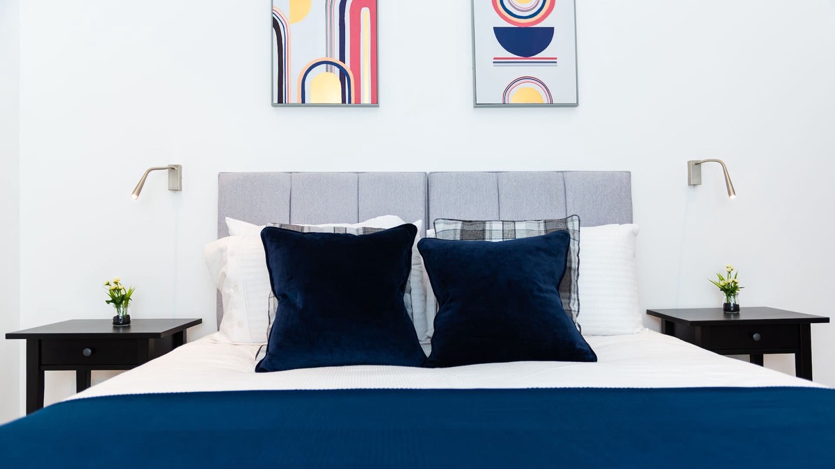 St Albans Apartment | Ziggurat-Close to London-Luton Airport-St Albans Train station-HarryPotter World