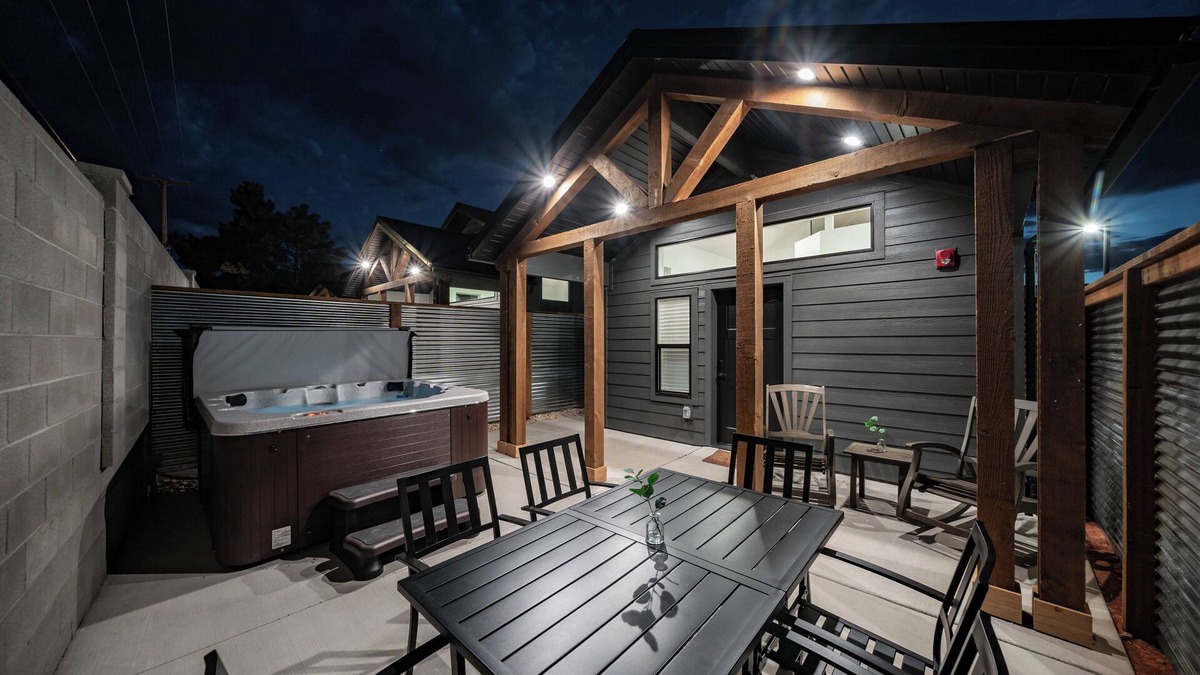 Hurricane Bed & Breakfast | Zion Oasis Rentals