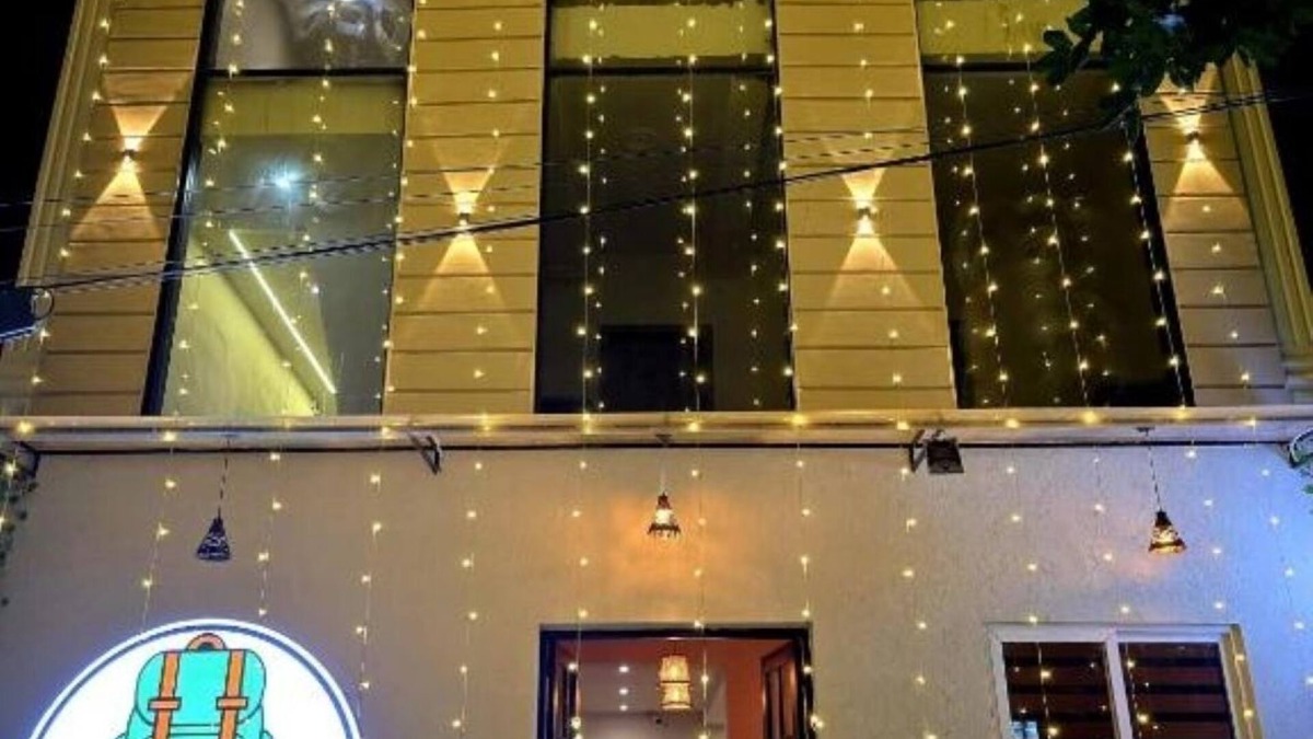 Agra House | Zipcode Stay : Deluxe King Roomn