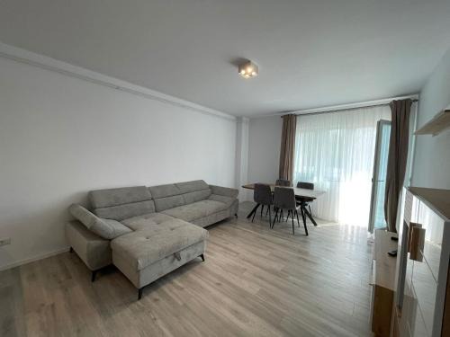 Suceava Apartment | Zlata London Residence Center 3f