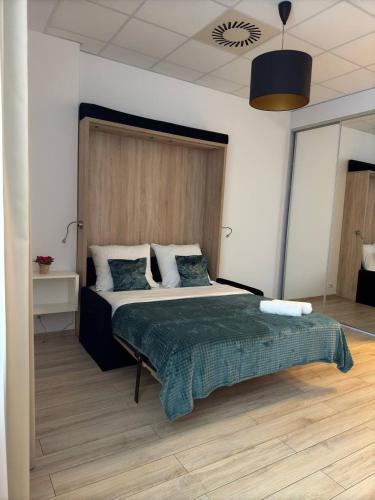 Wlochy Apartment | Zlatarooms 222
