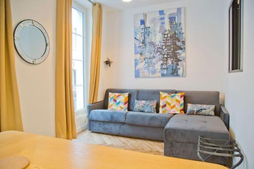 5th Arrondissement Apartment | Zoé - Design 2BR Mouffetard