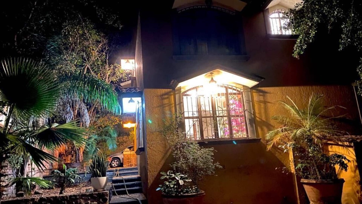 Cuernavaca House | ZONA EXCLUSIVA Y COMODA. SEGURA, AMPLIA Y DIVERTIDA.nPARA FAMILIA Y AMIGOS.