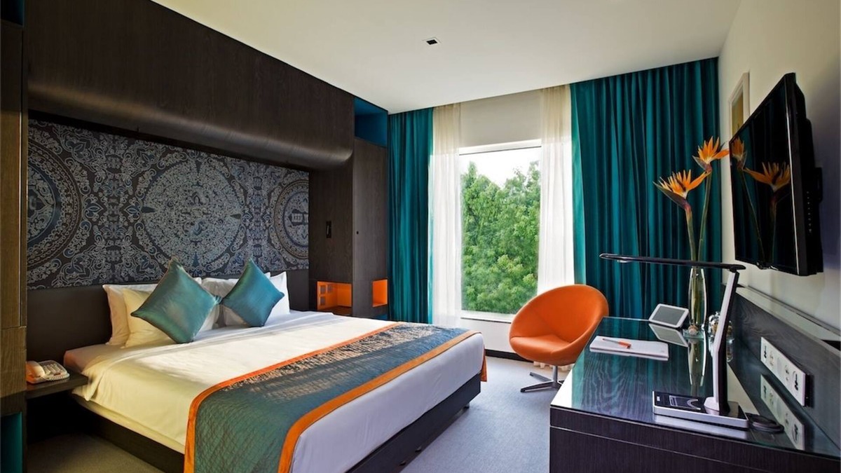 Shivaji Nagar Hotel | Zone By The Park Infantry Bengaluru