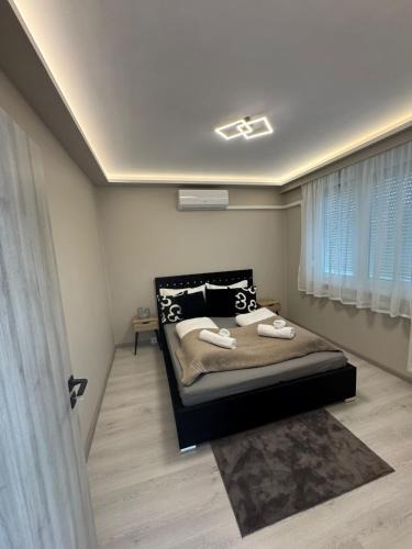 Pusztavacs Apartment | Zora Apartman