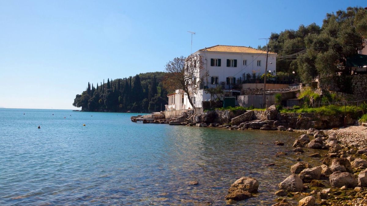 Kalami Apartment | Zoulis Athina: Two Bedroom Apartment Just Few Steps Away From The Beach