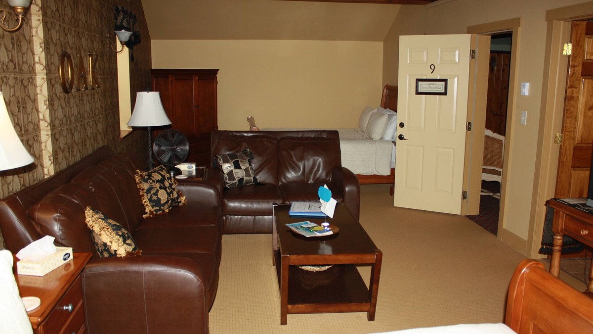 Homestead Hotel | Zuber's Homestead Hotel