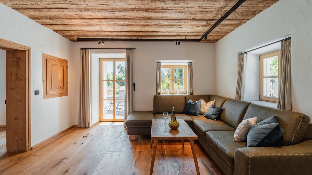 Surberg Apartment | Zuhäusl apartment with idyllic garden view