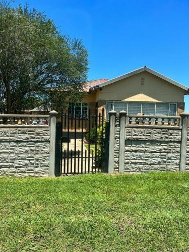 Ladysmith House | Zuke Guest House