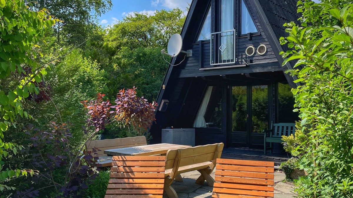 Frenkhausen House | Zur Bergeshöhe - Beautiful wooden house right on the edge of the forest in Frenkhausen