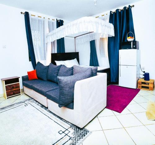 Gede Apartment | Zuru-KeyLeafy by Zuruhomes