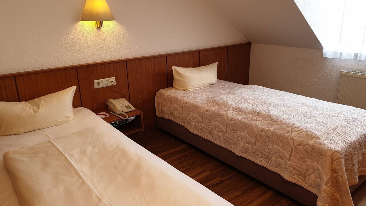 Kerspleben House | Zweibettzimmer Economy - Hotel Weisser Schwan