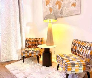 Villefranche-de-Lauragais Apartment | Élégance Lauragaise * Wifi * Netflix * Terrasse