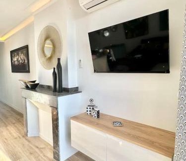 Villefranche-de-Lauragais Apartment | Élégance Lauragaise * Wifi * Netflix * Terrasse