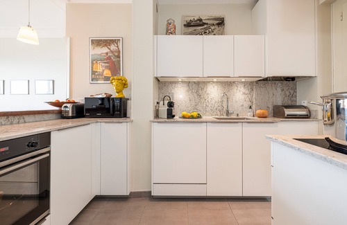 Menton Apartment | Élégant Appartement Avec vue sur mer