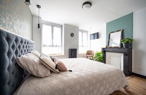 Montivilliers Apartment | Élégante chambre avec salle de douche privative