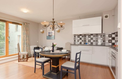 Kamienna Gora Apartment | Żołnierzy I Armii Wojska Polskiego 8 | Parking