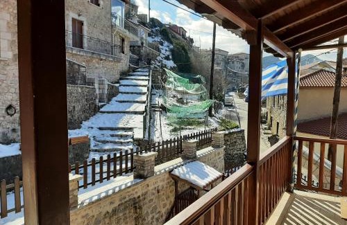 Dimitsana Apartment | ΔΗΜΗΤΣΑΝΑΣ ΤΟΠΟΣ Νύμφη Δάφνη