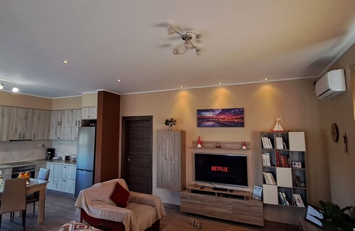 Malia Villa | ΚΑΙΝΟΥΡΙΑ Villa Christina βρίσκεται στα Μάλια, όμορφη θέα υπέροχο ηλιοβασίλεμα.