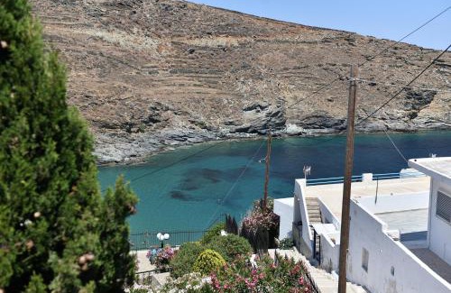 Kanala House | Κυκλαδίτικη βίλα στην Παραλία Αντώνηδες, Κύθνου