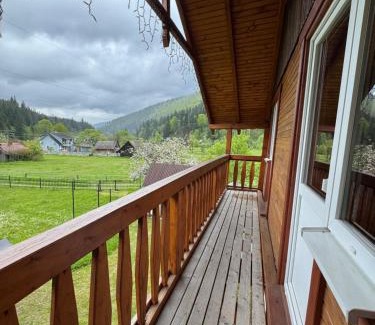 Tatariv Cabin | Садиба «Дем‘янів Двір»