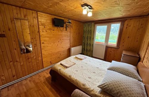 Tatariv Cabin | Садиба «Дем‘янів Двір»