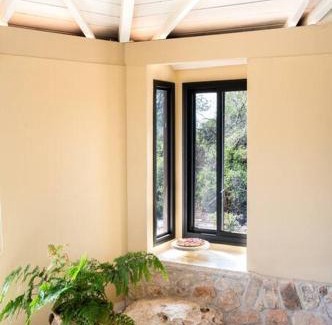Emek HaMaayanot House | בית בהר- בקתה יפיפיה בקצה הגלבוע