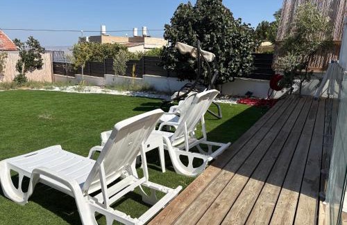 Tiberias Cabin | מבית תכלת בית של חופש Allentown 21 אלנטאון 21