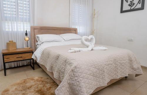 She'ar Yashuv Bed & Breakfast | סוויטות לוגאסי - דירות אירוח נעימות עם מרפסת פרטית מול הנוף