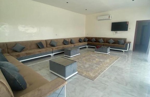 Musannah Ski Chalet | استراحة الدينار